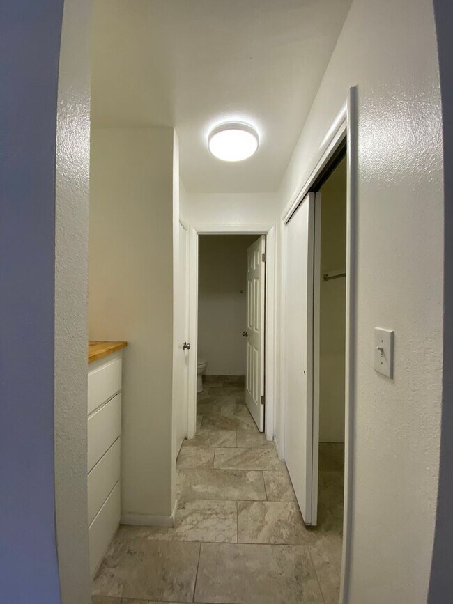 Photo - FREE ELECTRIC SCOOTER & NO APPLICATION FEE Unit 105