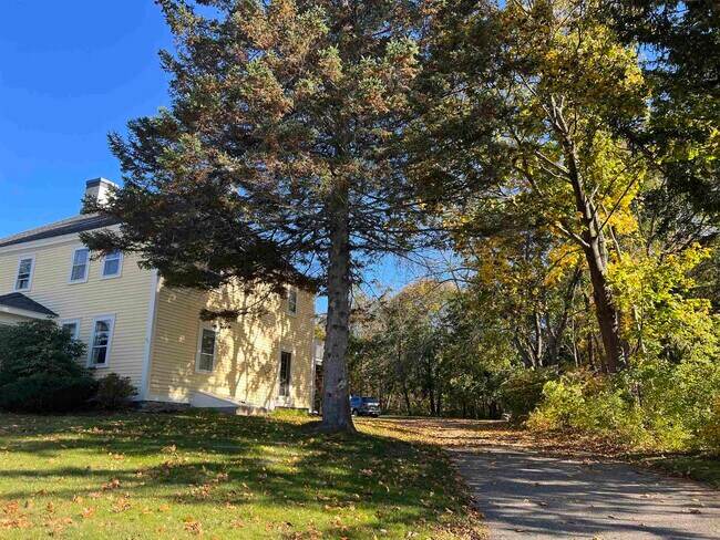 156 Portsmouth Ave