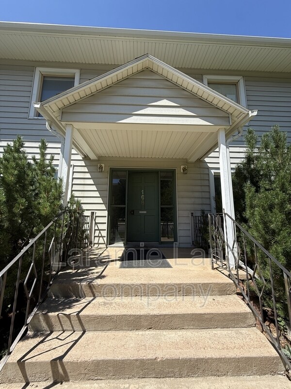 168 N 9th St