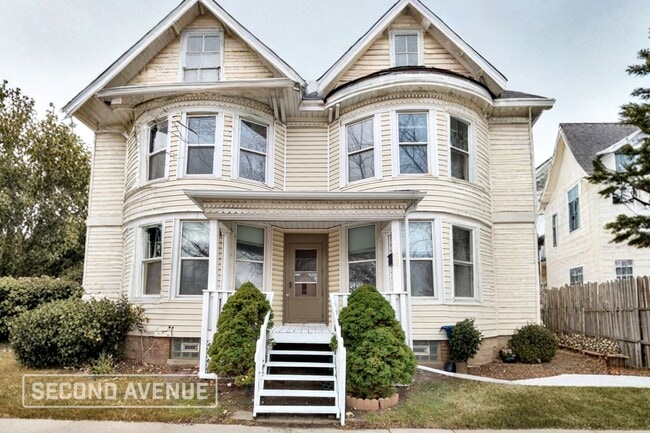 Building Photo - 1300 Buchanan St