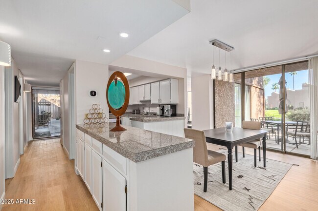 Photo - 7401 N Scottsdale Rd