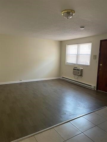 Photo - 555-559-559 35th St Unit 5R