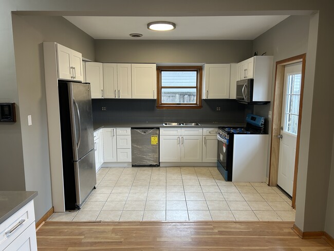 Photo - 5406 N Lovejoy Ave Unidad 5406 Lovejoy