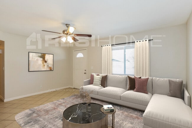 Photo - 47 E Indigo St