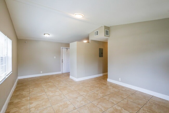 Photo - 1608 NW 16th St