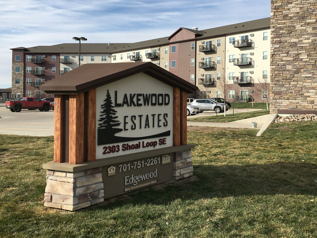 Lakewood Estates - Lakewood Estates Apartments