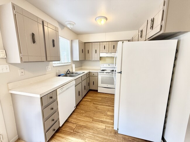 Photo - 3101 Azalea Dr