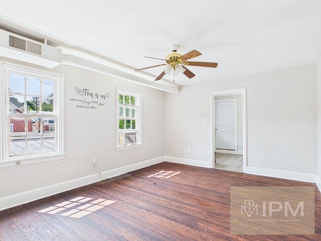 Building Photo - 487 W King St Unit Apt 3