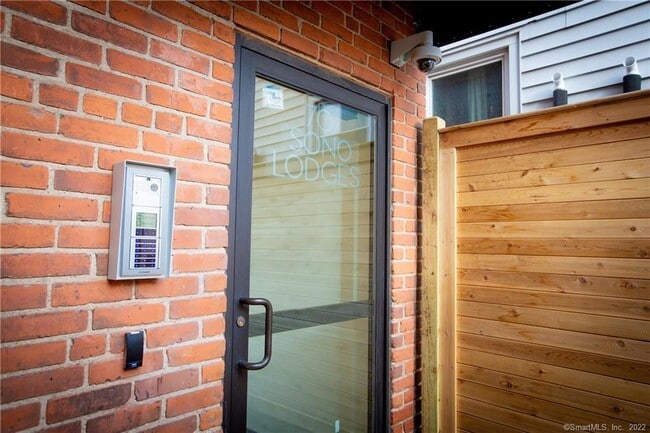 Photo - 70 S Main St