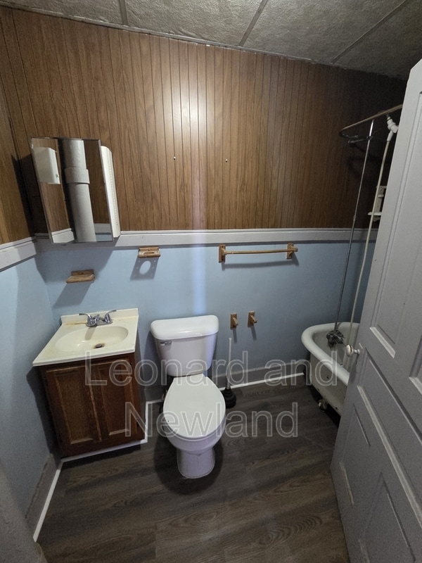 Photo - 906 Putnam Ave