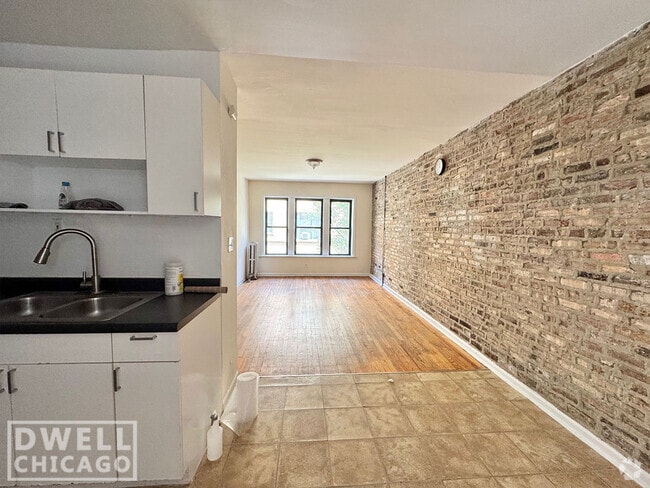 Building Photo - 2300 N Spaulding Ave Rental