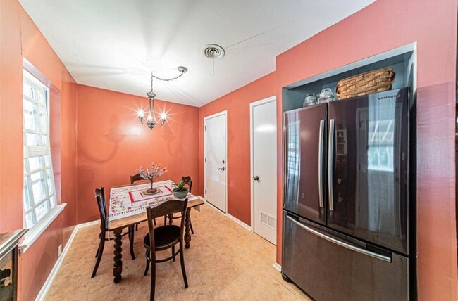 Photo - 1212 Dover Dr