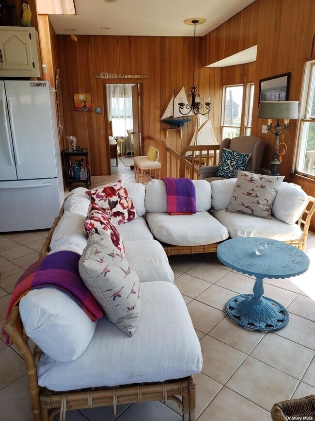 Photo - 863 Evergreen Walk