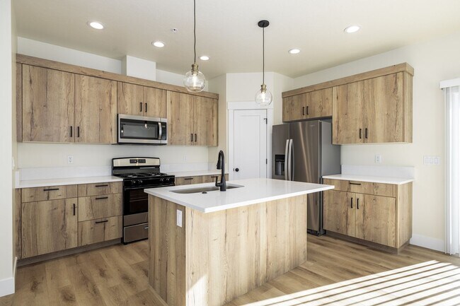Photo - 3322 N Cole Rd Unit 201