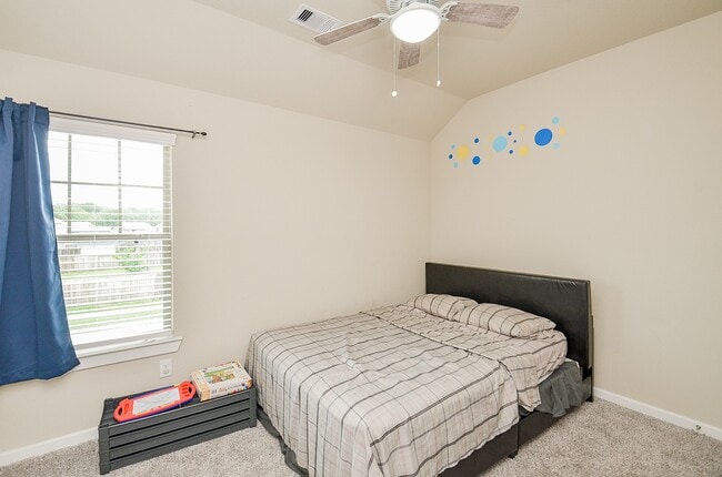 Photo - 6807 Vista Ledge Dr