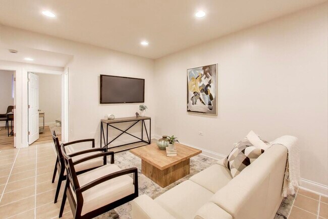 Photo - 6170 N Winchester Ave