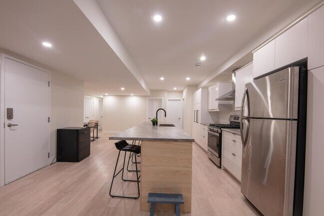 Photo - 130 Chippewa Ave