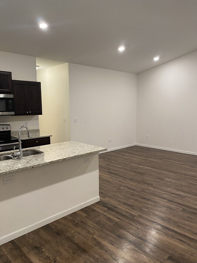 Photo - 1612 E Horstmann Ct