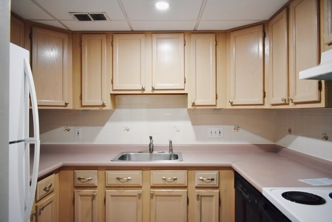 Photo - 55 Broadlawn Park Unidad 17