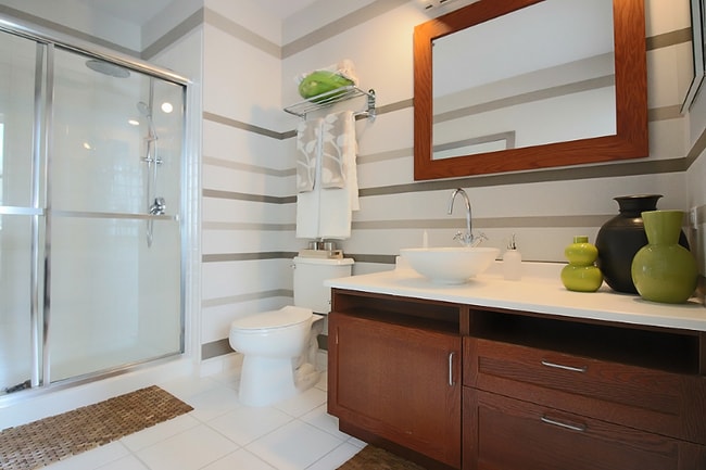 Photo - 98 E Lake St