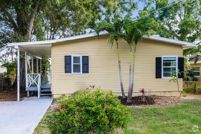 Building Photo - 490 Stremma Rd Rental