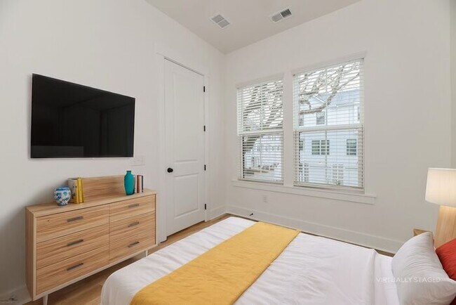 Photo - 4275 O'Hear Ave