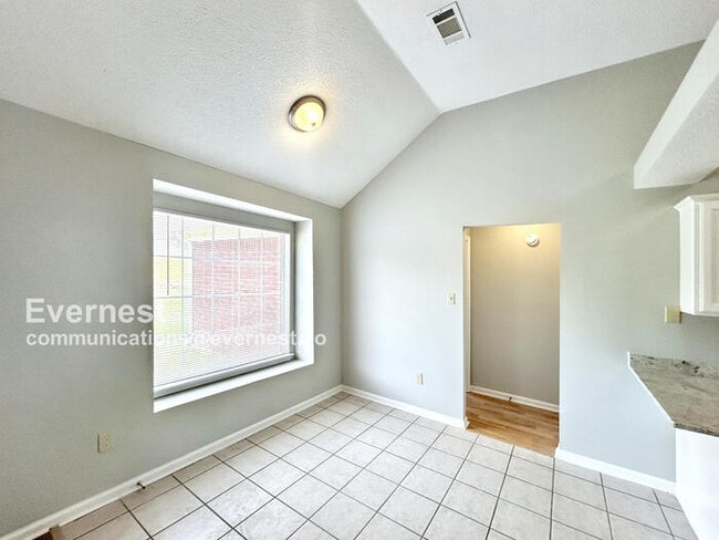 Photo - Spacious 3 Bed, 2 Bath / Pet-Friendly / Coming Soon!