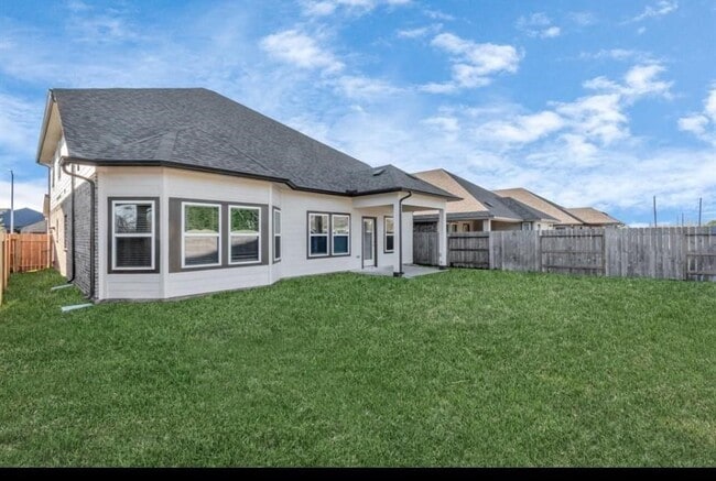 Photo - 607 Ellwood Terrace Ln