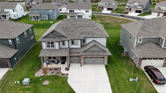 Building Photo - 15436 Manderley St