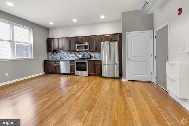Building Photo - 2418 Frankford Ave Unit 7 Rental