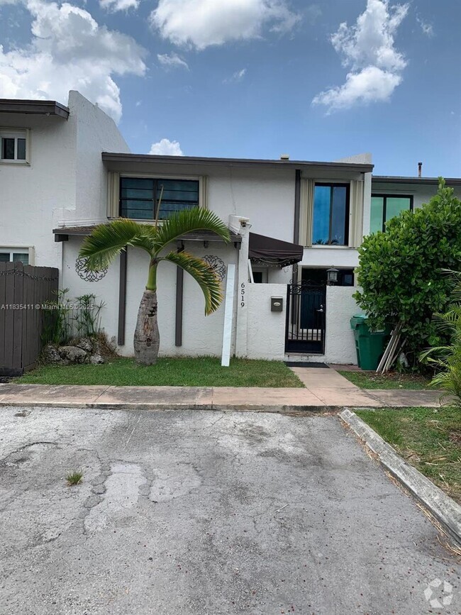 Building Photo - 6519 SW 114th Ave Rental