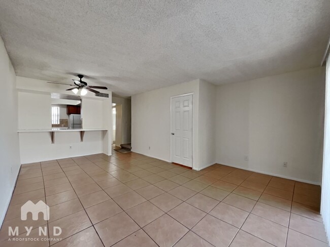 Photo - 2828 E Tierra Buena Ln Unit 103