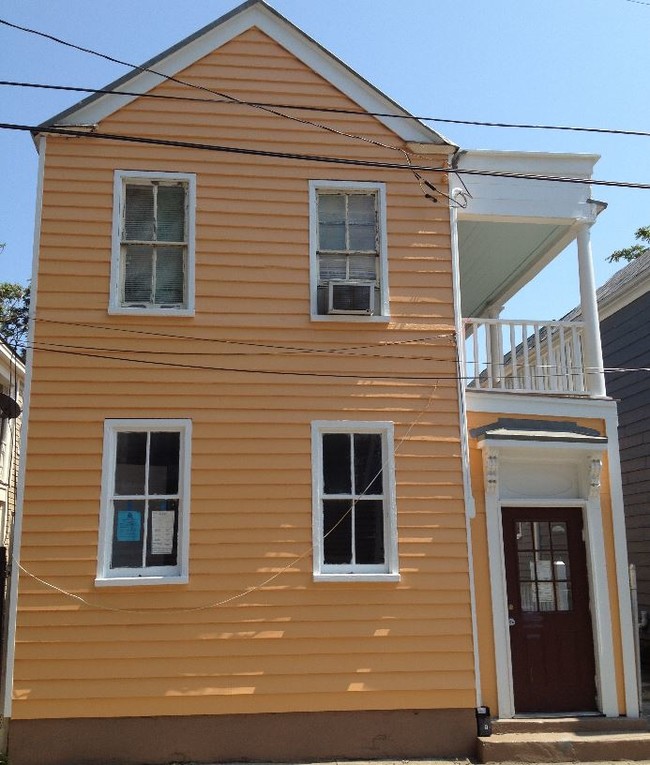 19 Hampden Ct Unit A
