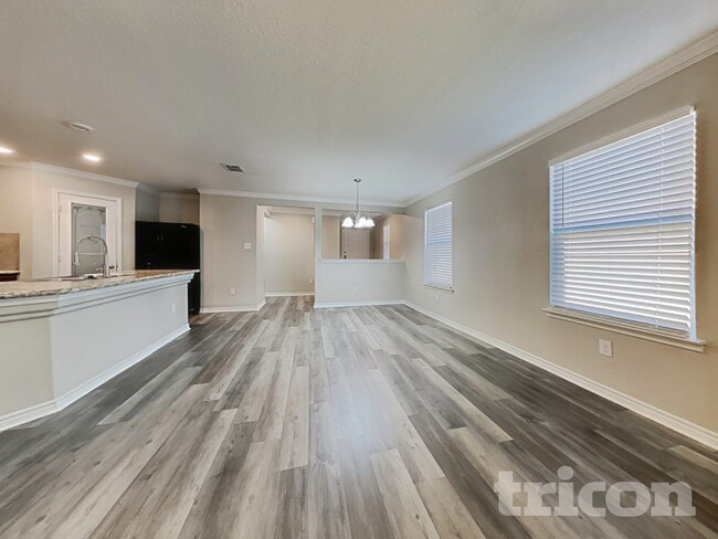 Photo - 15307 Delta Pt