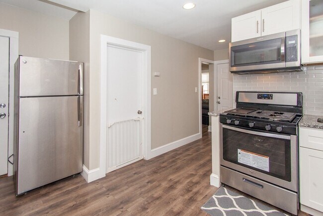 Photo - 150 Maverick St Unit 2