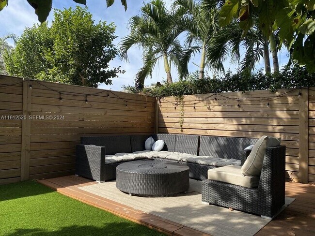 Photo - 3445 SW 14th St