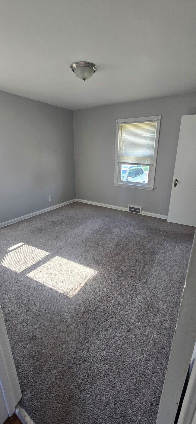 Photo - 3023 Livingston Ave