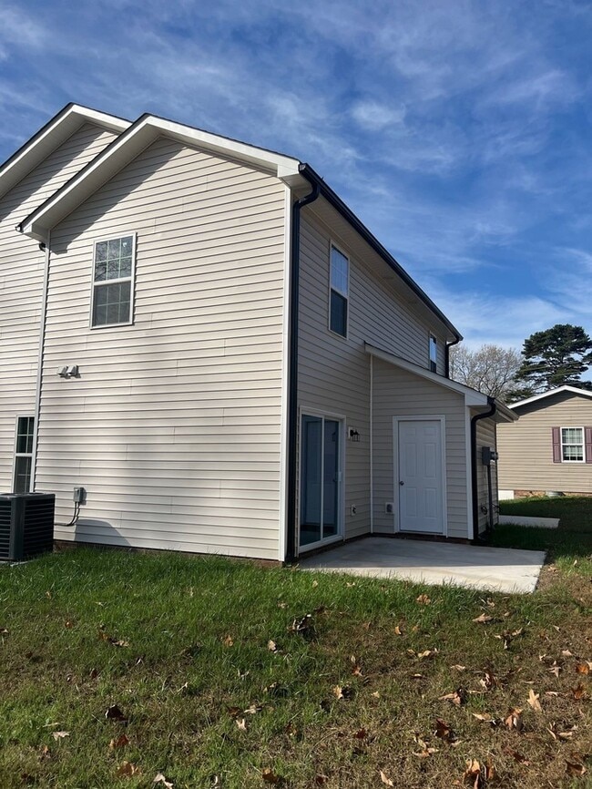 Photo - 507 E Mills Dr