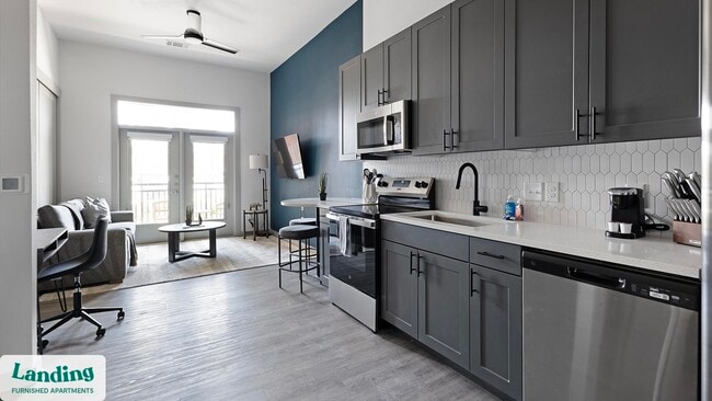 Photo - 3706 Goodwin Ave Unidad 166