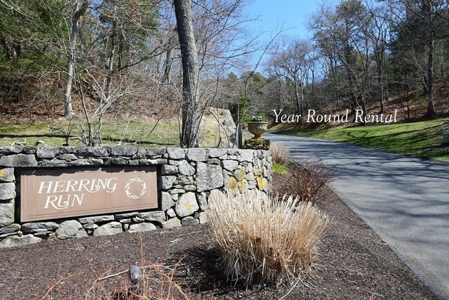 Photo - 4 Bittersweet Ln Unit 4G - Yearly