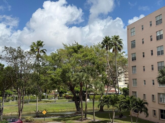 Building Photo - 14575 Bonaire Blvd Unit 306