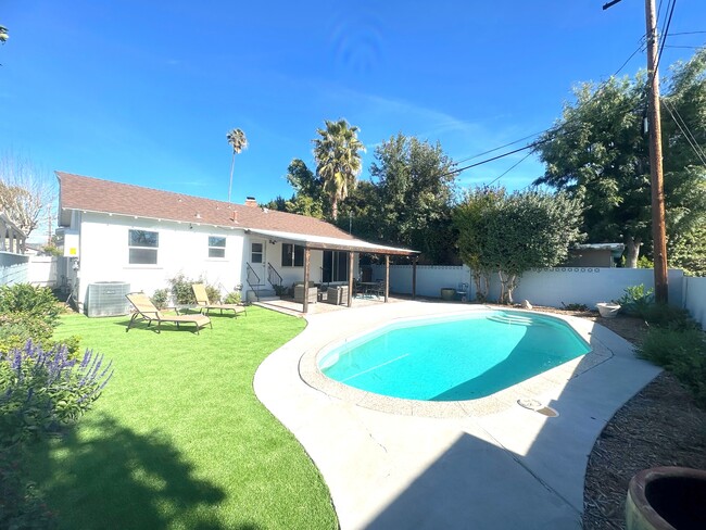 Photo - 15732 Covello St Casa
