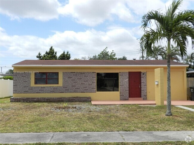 Building Photo - 7580 Fillmore St Rental