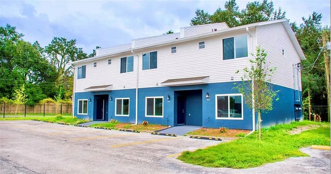 Building Photo - 1933 Oxnard Ct Rental
