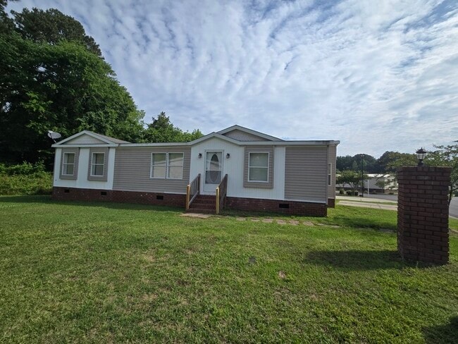 Building Photo - 2109 Cattail Cir