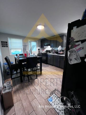 Photo - 400 Knickerbocker Ave