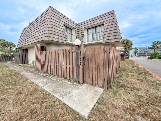 Building Photo - 1827 N Congress Ave