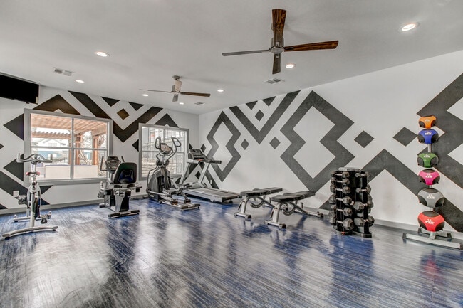 Photo - Noah Apartments