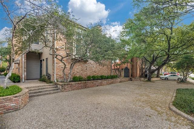 Building Photo - 4516 Emerson Ave Unit A