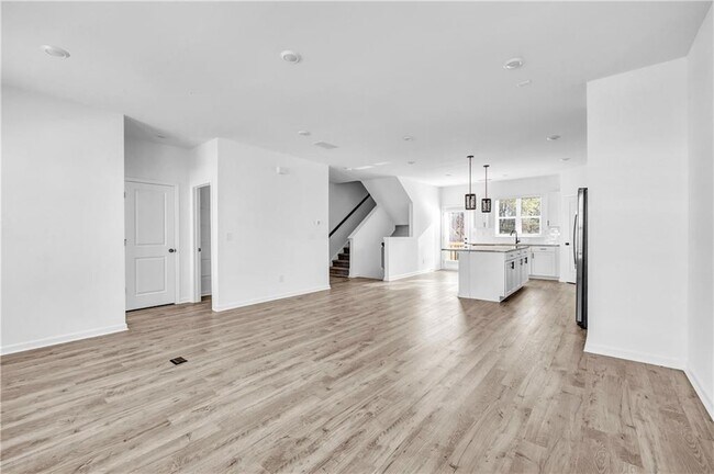 Photo - 5772 Schelton Pl